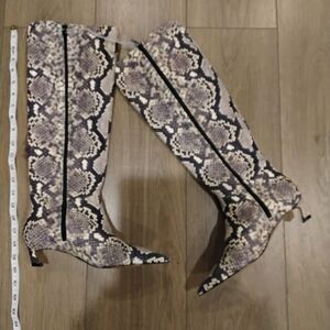 NWOT Snakeskin Pattern Leather Boots 7 Firm Price -LAST 1